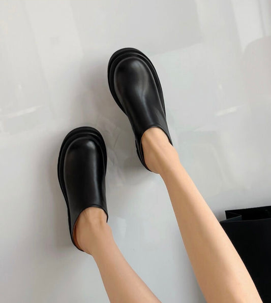 PlATFORM MULLES IN BLACK